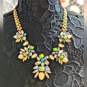Stella & Dot Trellis Statement Necklace gold tone / pastel jewels